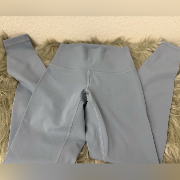 FINaL Price! Lululemon Light Blue Leggings - xs - Picture 2 of 5